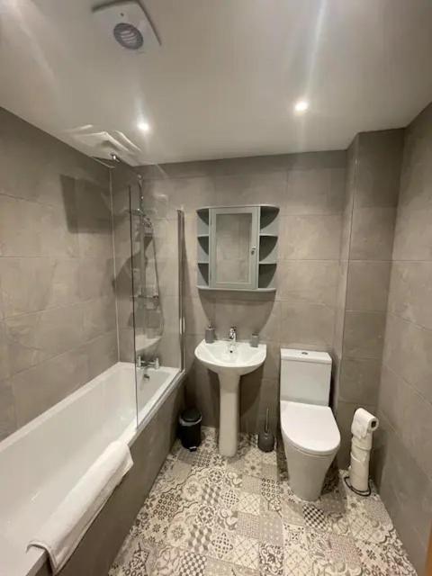 Spectacular 2 Bedroom Balcony Sea View Flat Scarborough Luaran gambar