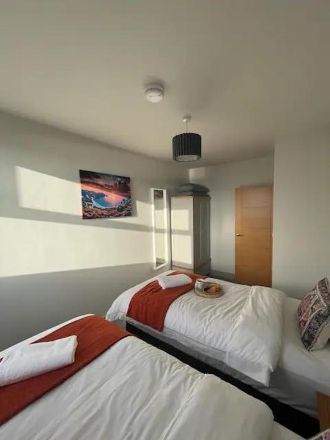 Spectacular 2 Bedroom Balcony Sea View Flat Scarborough Luaran gambar