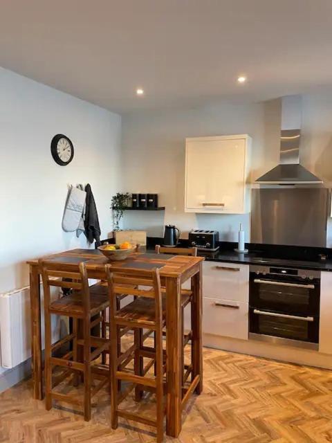 Spectacular 2 Bedroom Balcony Sea View Flat Scarborough Luaran gambar