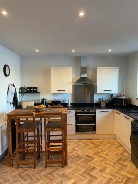 Spectacular 2 Bedroom Balcony Sea View Flat Scarborough Luaran gambar